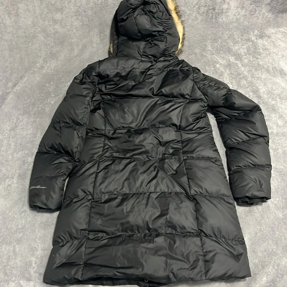 Women's Lodge Cascadian Down Parka, Size- Medium - Picture 11 of 13